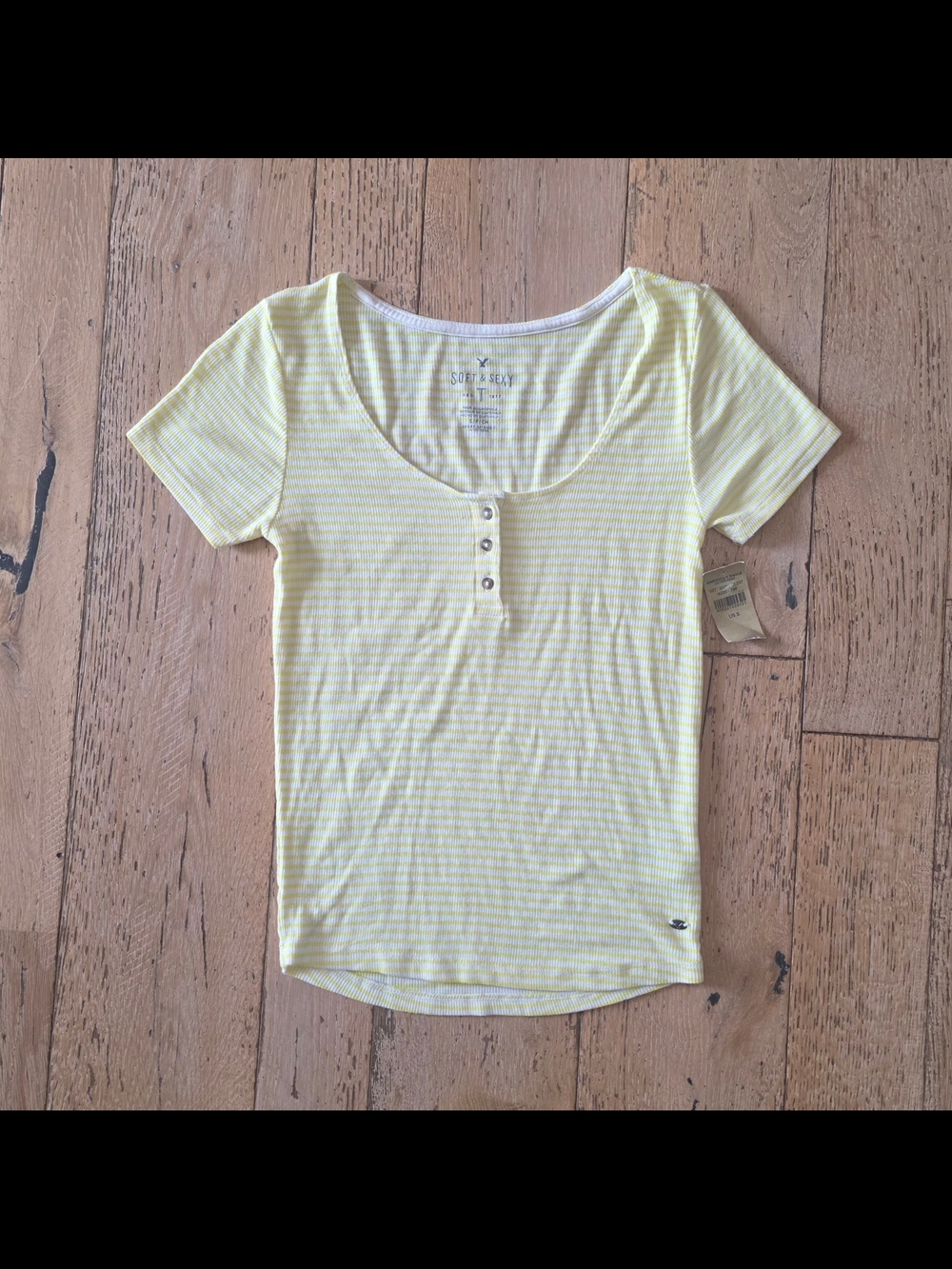 NWT American Eagle Yellow Striped Scoop Neck Ribbed Henley Tee preppy